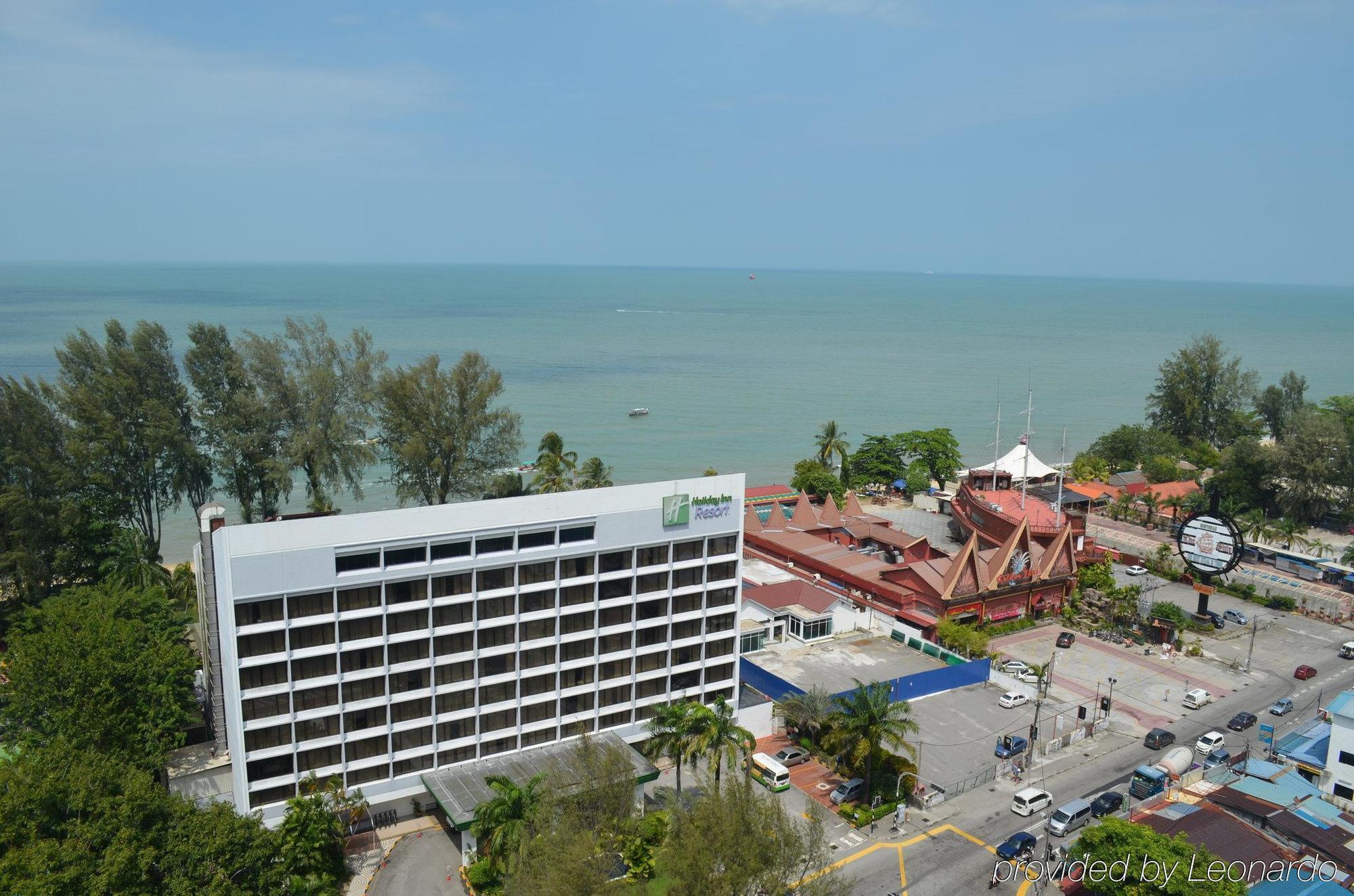 Holiday Inn Resort Penang Batu Feringgi Exterior foto