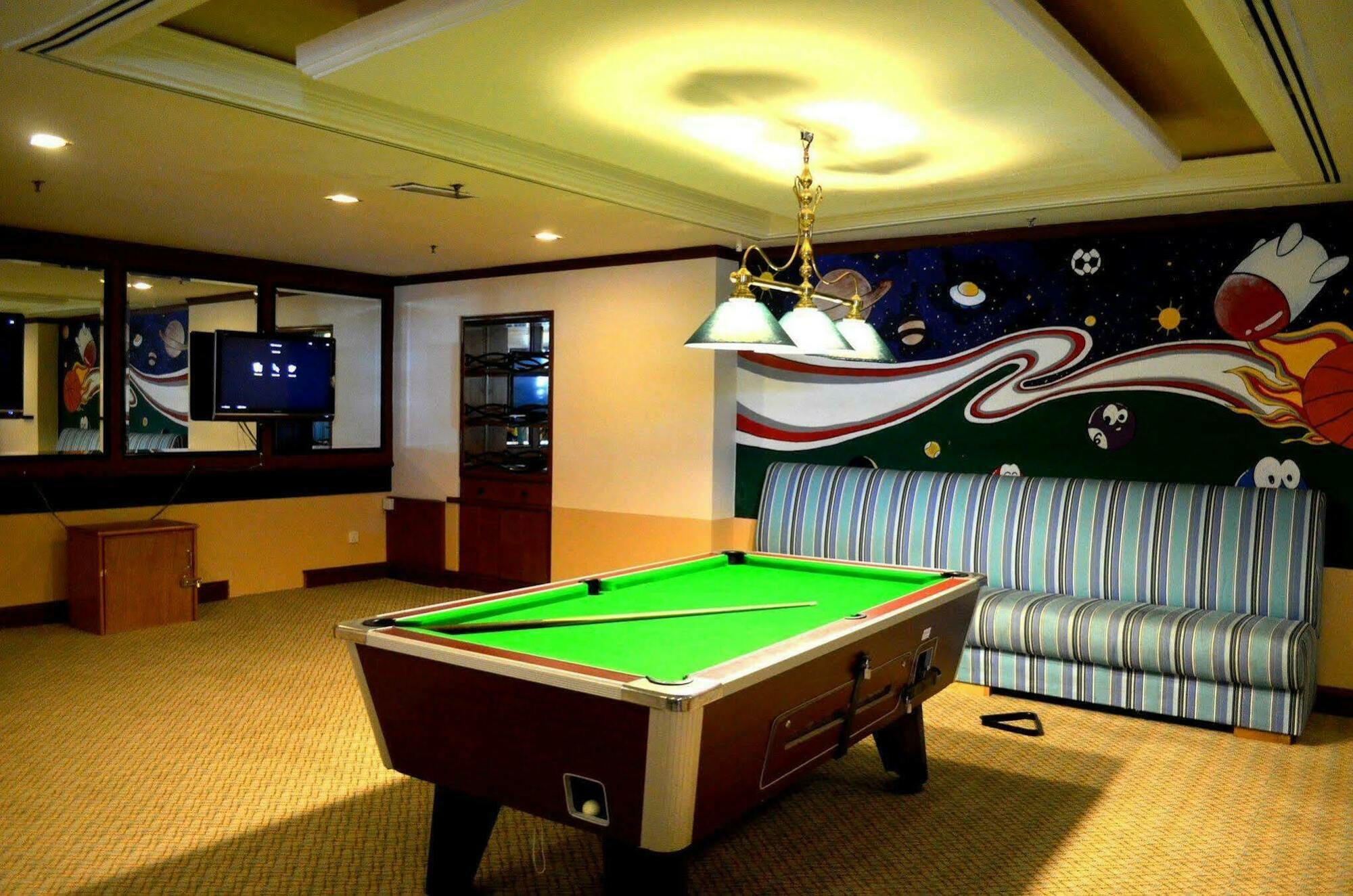 Holiday Inn Resort Penang Batu Feringgi Exterior foto